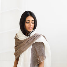 Load image into Gallery viewer, Mace Linen Scarf
